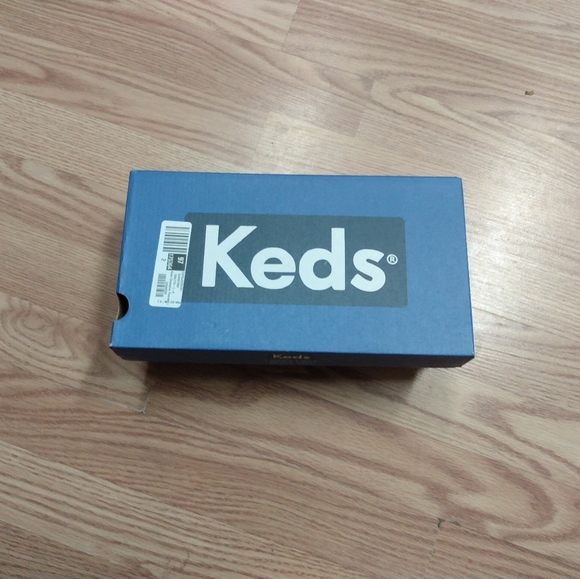Keds leather shoes ๐๐ never been worn size 7 - Picture 9 of 16